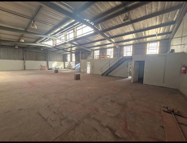479M² WAREHOUSE TO LET IN DENVER